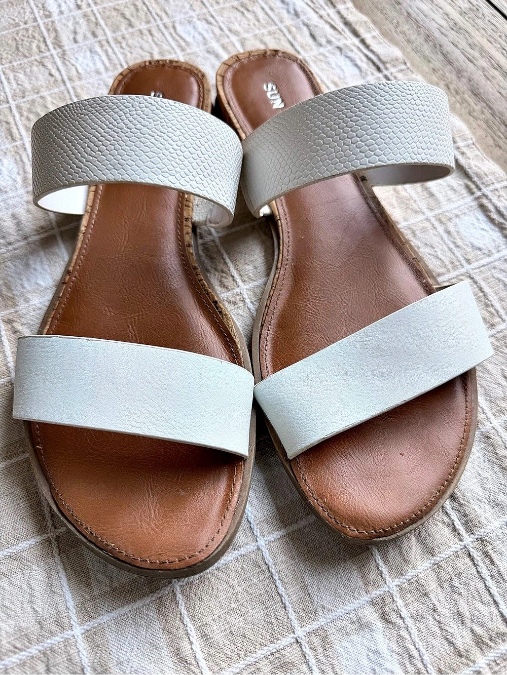 SUN + STONE Double Strap Sandals White size 8